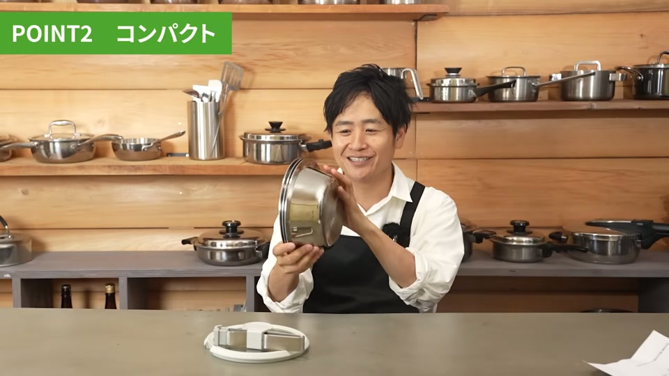 3つの鍋がコンパクトに重なる収納場面